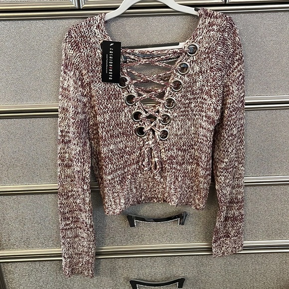 never worn NWT - Picture 2 of 3